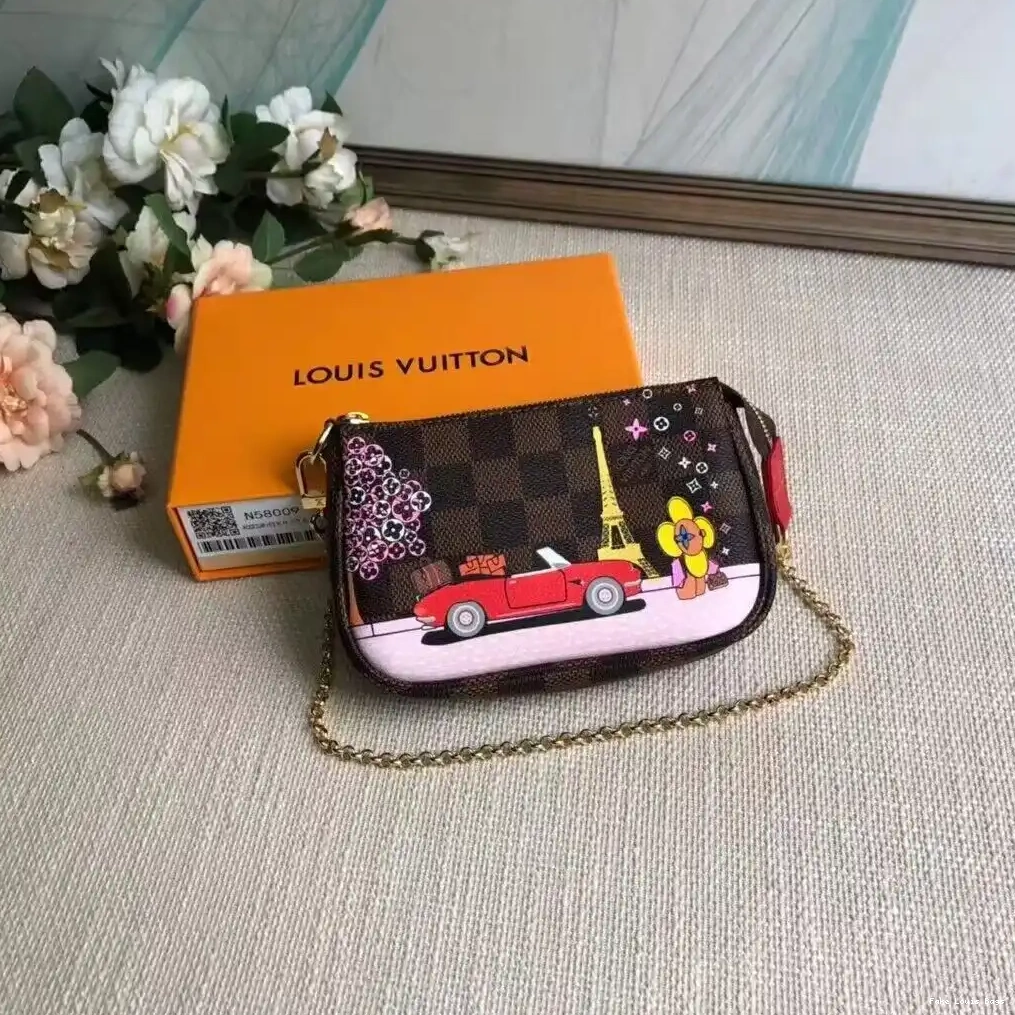 MINI ACCESSOIRES POCHETTE LOUIS VUITTON 0523